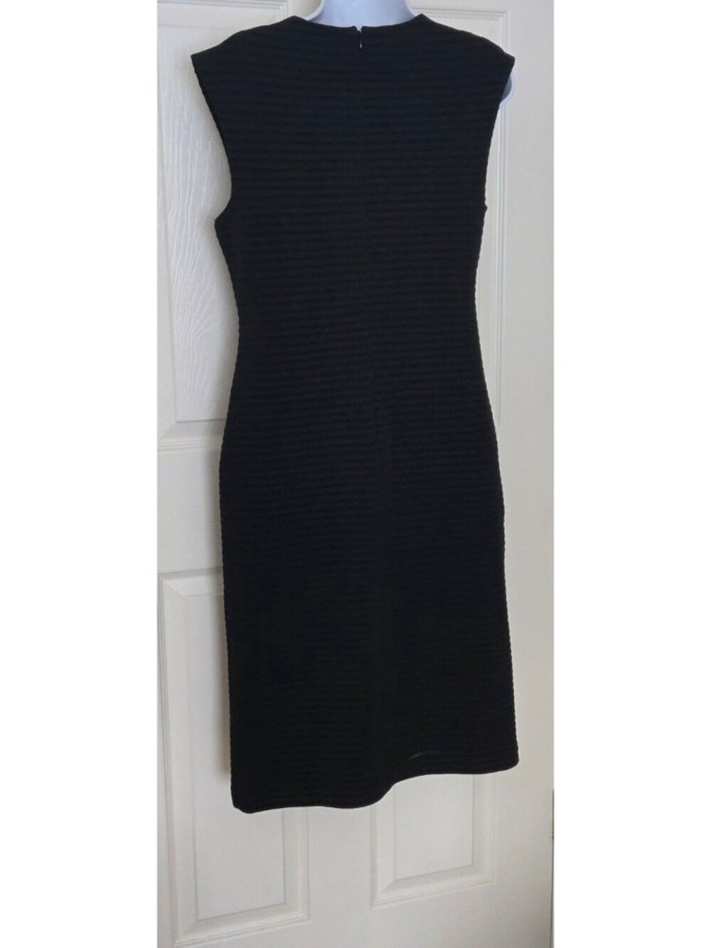 Banana Republic Women's Sleeveless Black Sheath Dress textured Stretch Size 10 - Picture 5 of 10